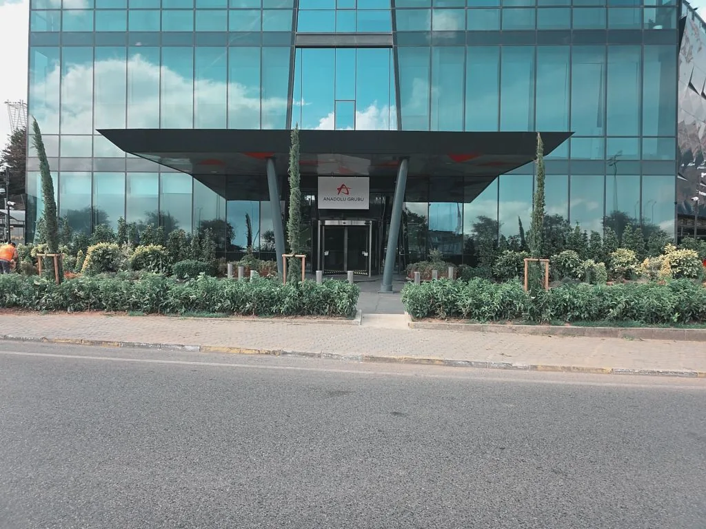 Anadolu Grubu Holding merkez binası çevre düzenlemesi, Ümraniye